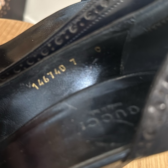 Authentic Gucci blue pumps size 7 very unique. - Picture 3 of 8